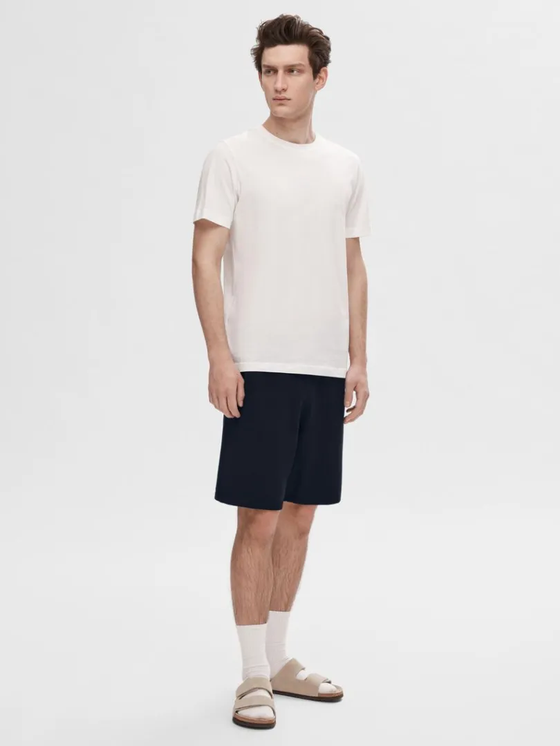 afslappede_shorts_2-1.webp Shorts>SELECTED AFSLAPPEDE SHORTS Blue