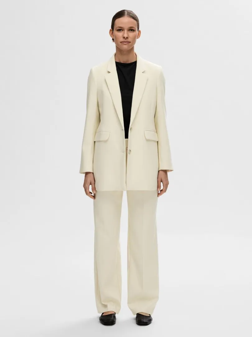 afslappet_pasform_blazer_1-4.webp Jakkesæt & Blazers>SELECTED AFSLAPPET PASFORM BLAZER Beige