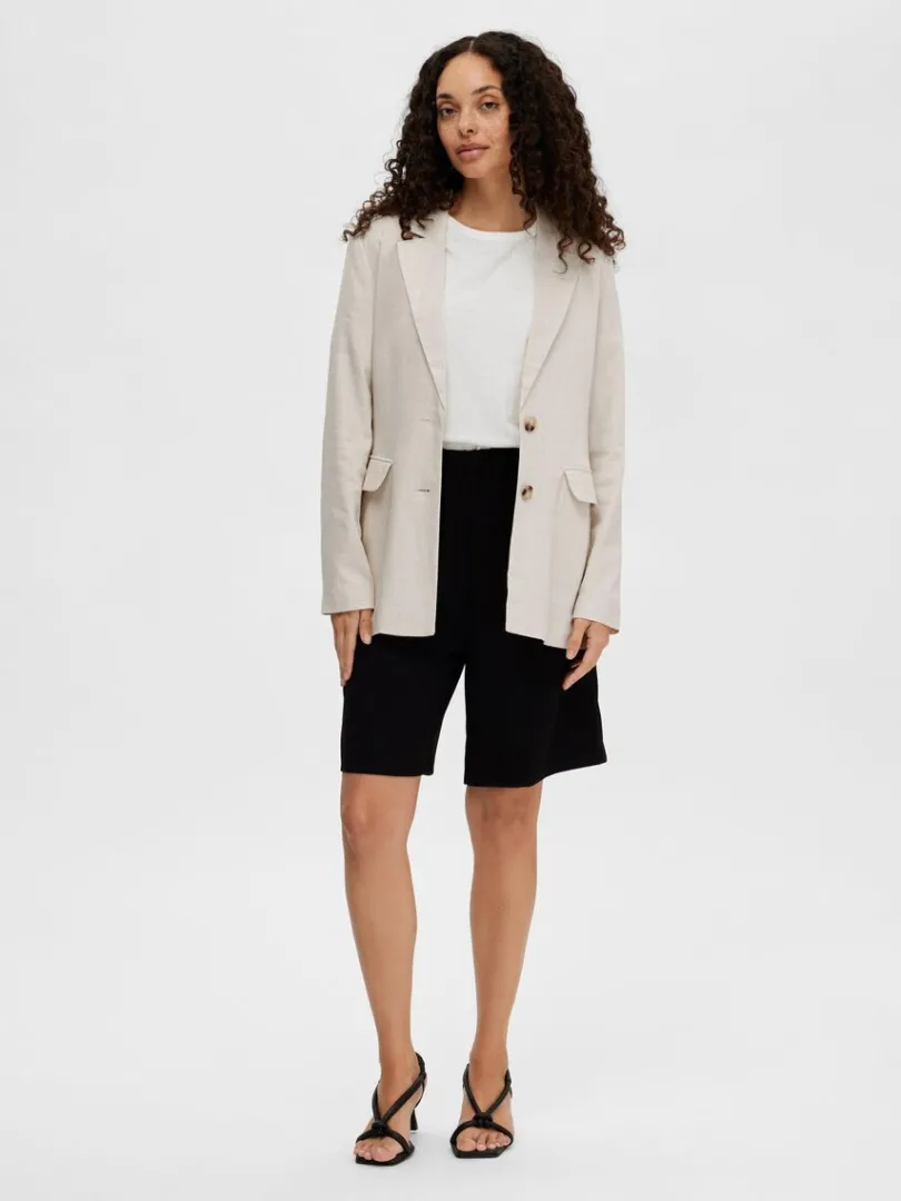 afslappet_pasform_blazer_1-6.webp Jakkesæt & Blazers>SELECTED AFSLAPPET PASFORM BLAZER Beige