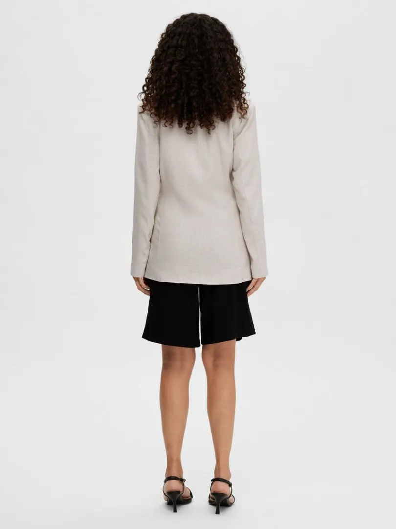 afslappet_pasform_blazer_4-6.webp Jakkesæt & Blazers>SELECTED AFSLAPPET PASFORM BLAZER Beige