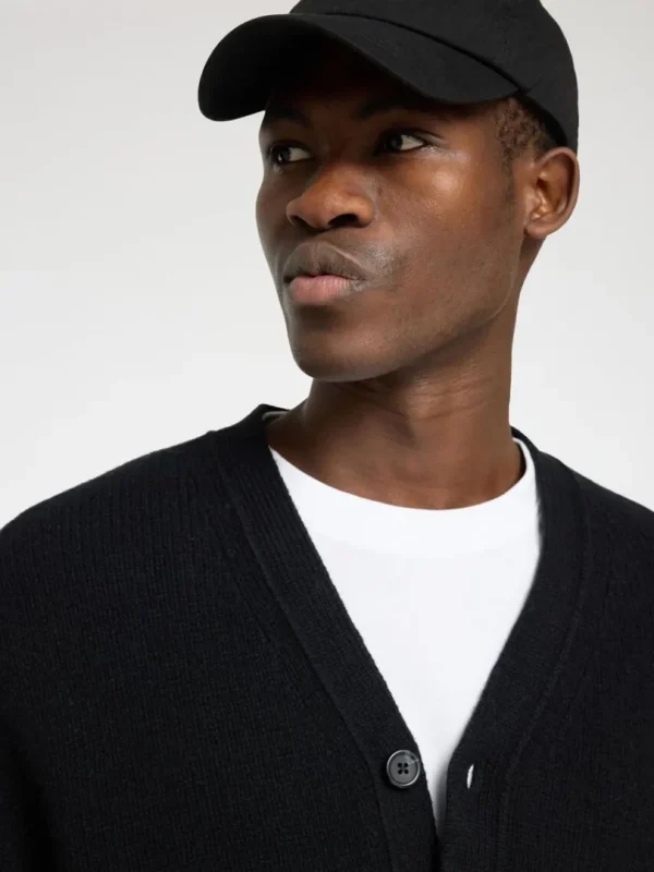 Strik>SELECTED AFSLAPPET PASFORM CARDIGAN Black