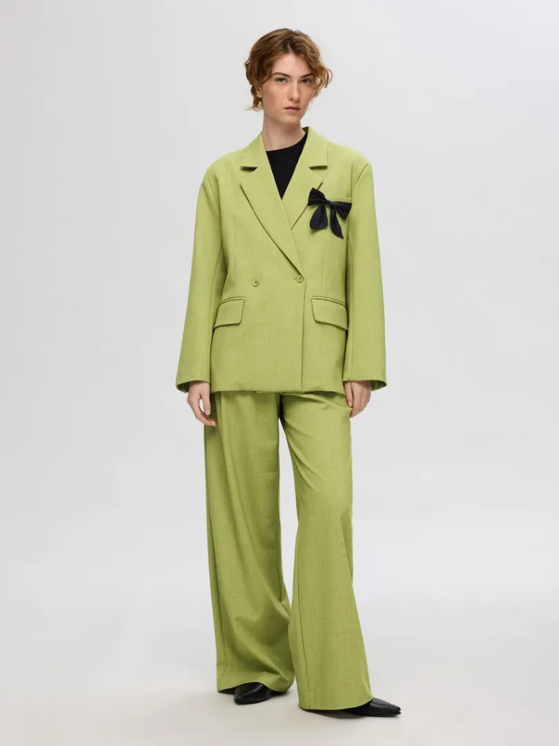 afslappet_pasform_dobbelt_1.webp Jakkesæt & Blazers>SELECTED AFSLAPPET PASFORM DOBBELTRADET BLAZER Green