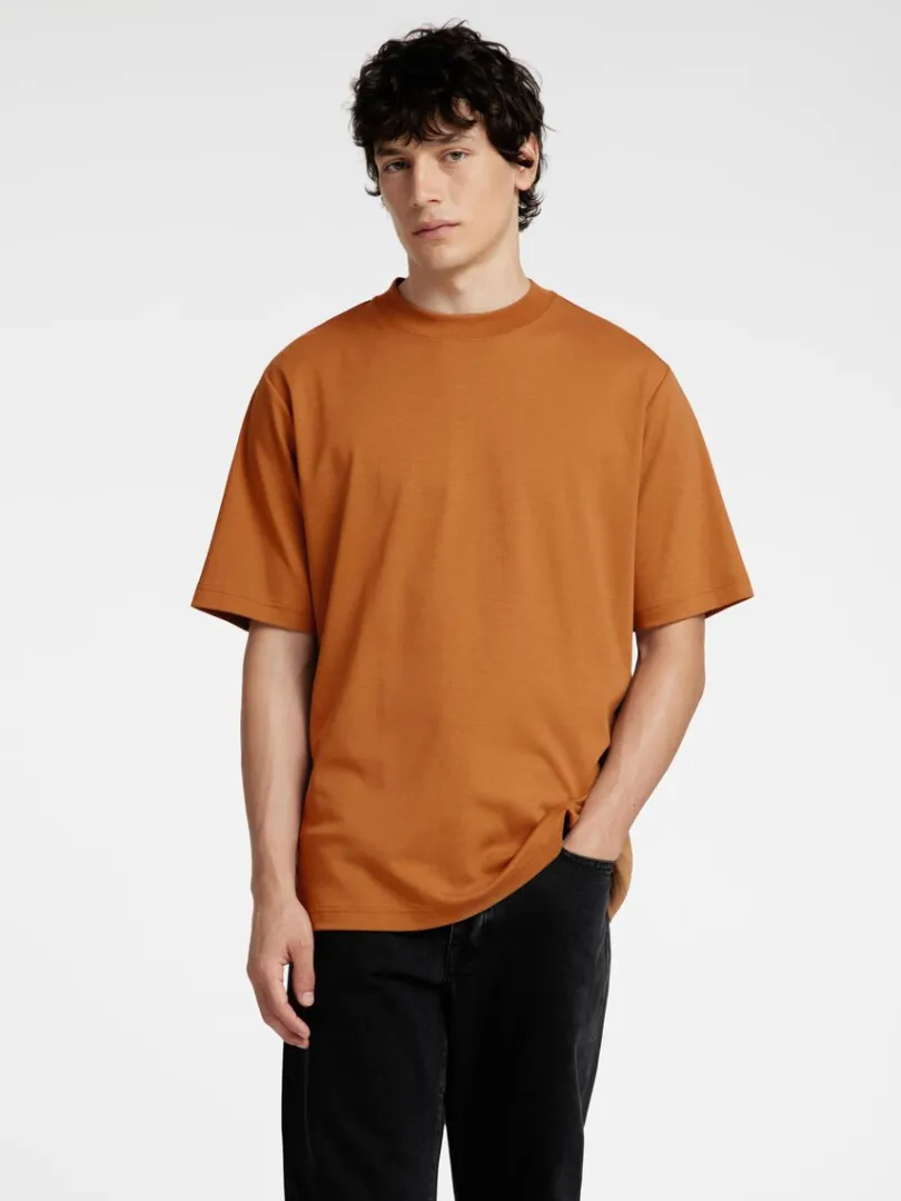 afslappet_pasform_tshirt_0.webp T-shirts>SELECTED AFSLAPPET PASFORM T-SHIRT Orange