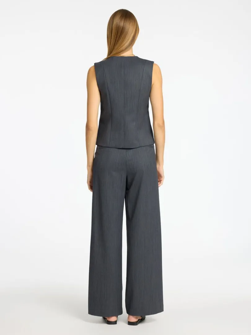 asymmetrisk_vest_4.webp Toppe Og Bluser>SELECTED ASYMMETRISK VEST Grey