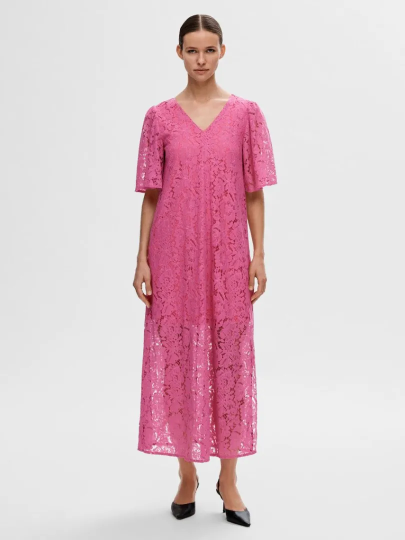 blomsterblonder_midikjole_1.webp Kjoler>SELECTED BLOMSTERBLONDER MIDIKJOLE Pink