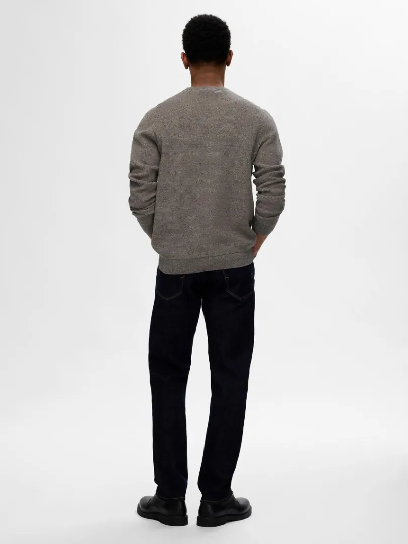 bomuld_sweater_med_rund__5-3.webp Strik>SELECTED 100% BOMULD SWEATER MED RUND HALS Grey