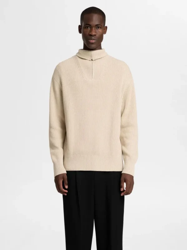 Strik>SELECTED 100% BOMULD TRØJE MED HALV LYNLÅS Beige