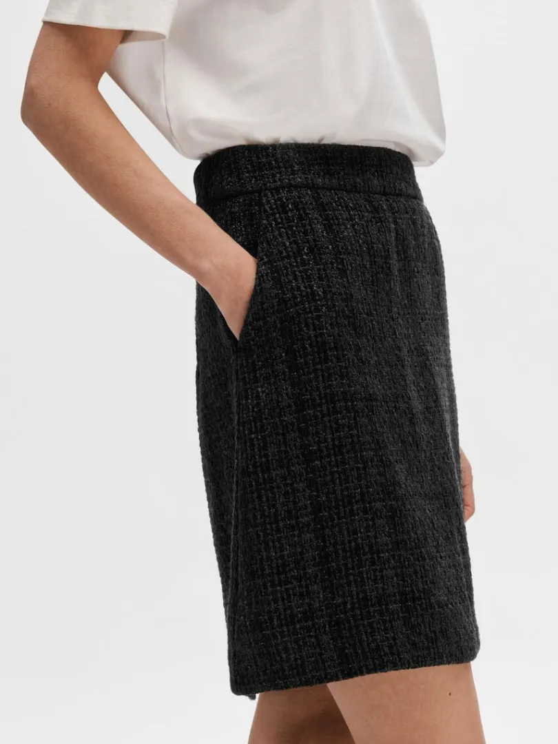 boucle_mininederdel_4.webp Nederdele>SELECTED BOUCLE MININEDERDEL Black