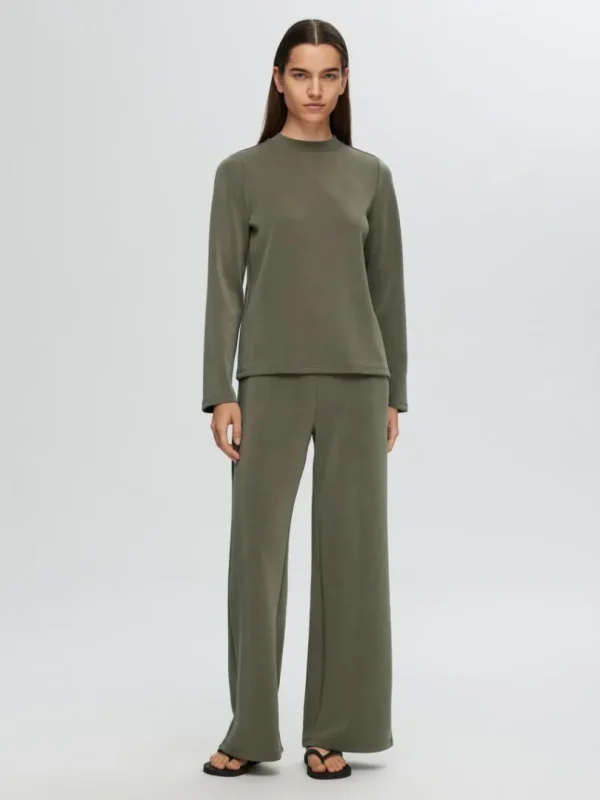 T-shirts>SELECTED BOXY FIT LANGÆRMET T-SHIRT Green