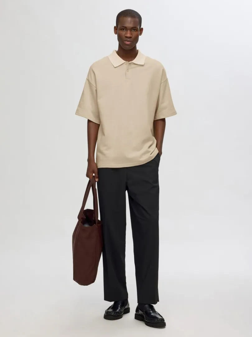 boxy_fit_polo_1.webp Poloer>SELECTED BOXY FIT POLO Beige