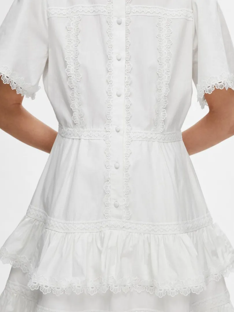 broderet_kort_kjole_3.webp Kjoler>SELECTED BRODERET KORT KJOLE White