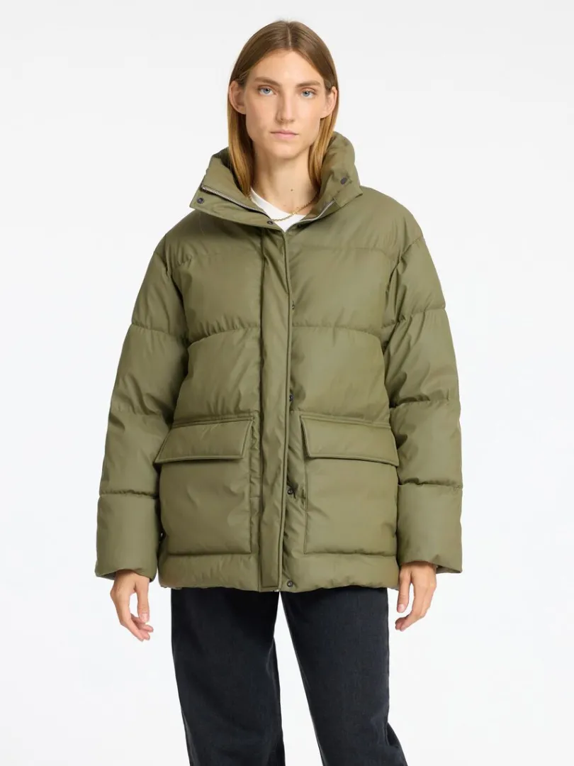 coated_dynejakke_0-2.webp Overtøj>SELECTED COATED DYNEJAKKE Green
