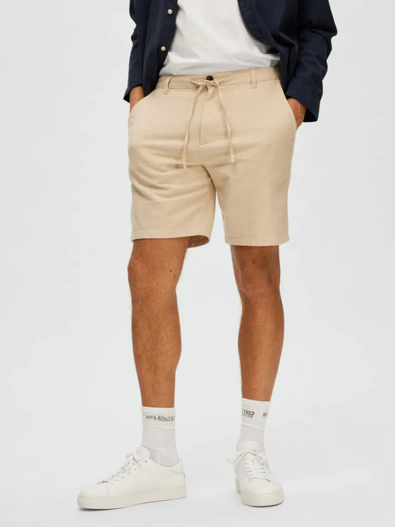 comfort_fit_shorts_0-1.webp Shorts>SELECTED COMFORT FIT SHORTS Beige