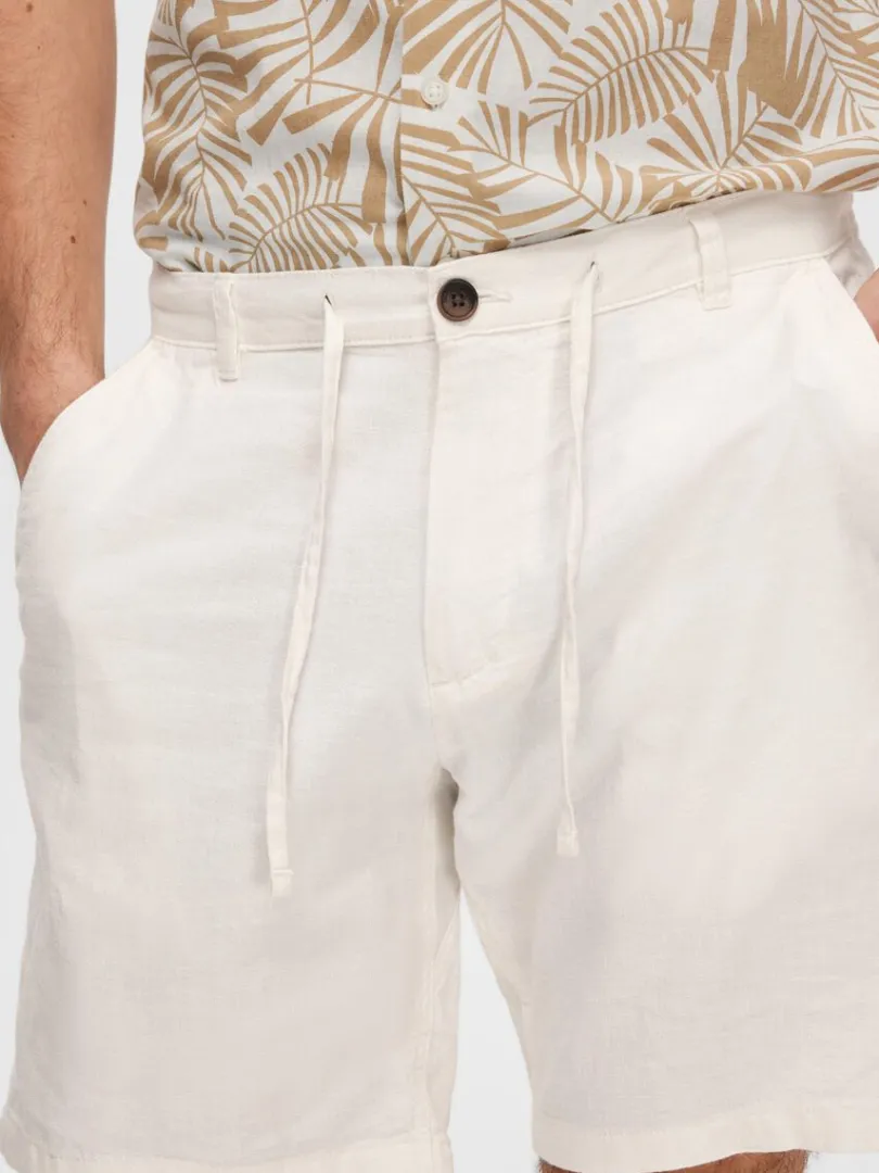 comfort_fit_shorts_4-9.webp Shorts>SELECTED COMFORT FIT SHORTS White