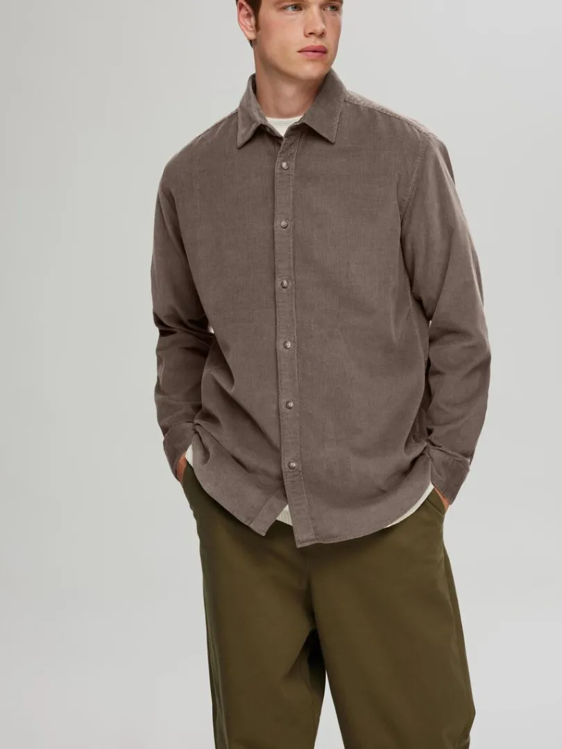 corduroy_skjorte_3.webp Skjorter>SELECTED CORDUROY SKJORTE Brown