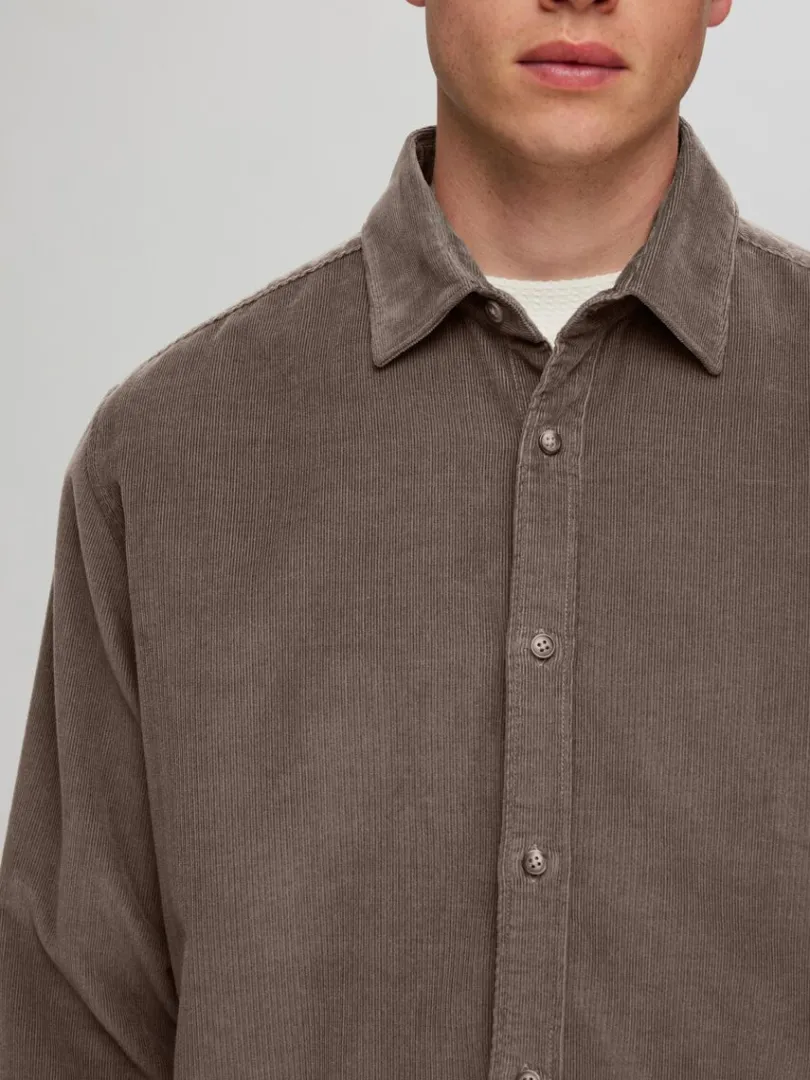 corduroy_skjorte_5.webp Skjorter>SELECTED CORDUROY SKJORTE Brown