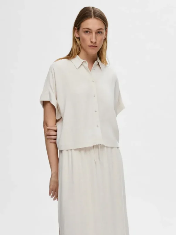 Skjorter>SELECTED CROPPED KORTÆRMET SKJORTE Beige