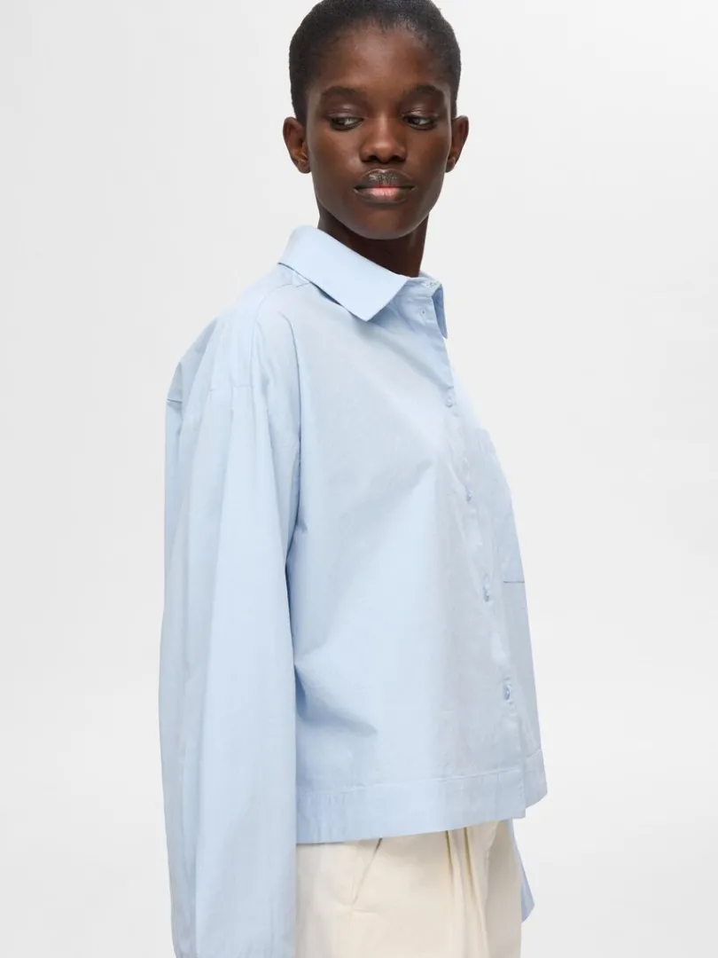 cropped_skjorte_2-1.webp Skjorter>SELECTED CROPPED SKJORTE Blue