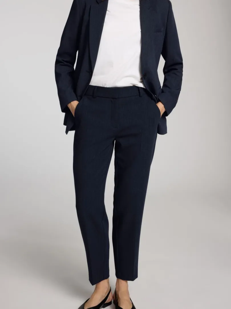 cropped_tapered_bukser_3-2.webp Bukser>SELECTED CROPPED TAPERED BUKSER Blue