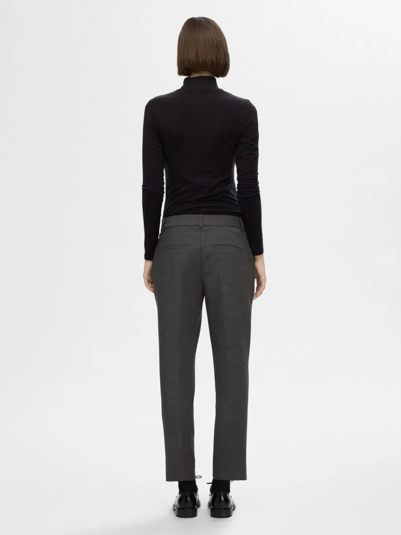 cropped_tapered_bukser_4-1.webp Bukser>SELECTED CROPPED TAPERED BUKSER Grey