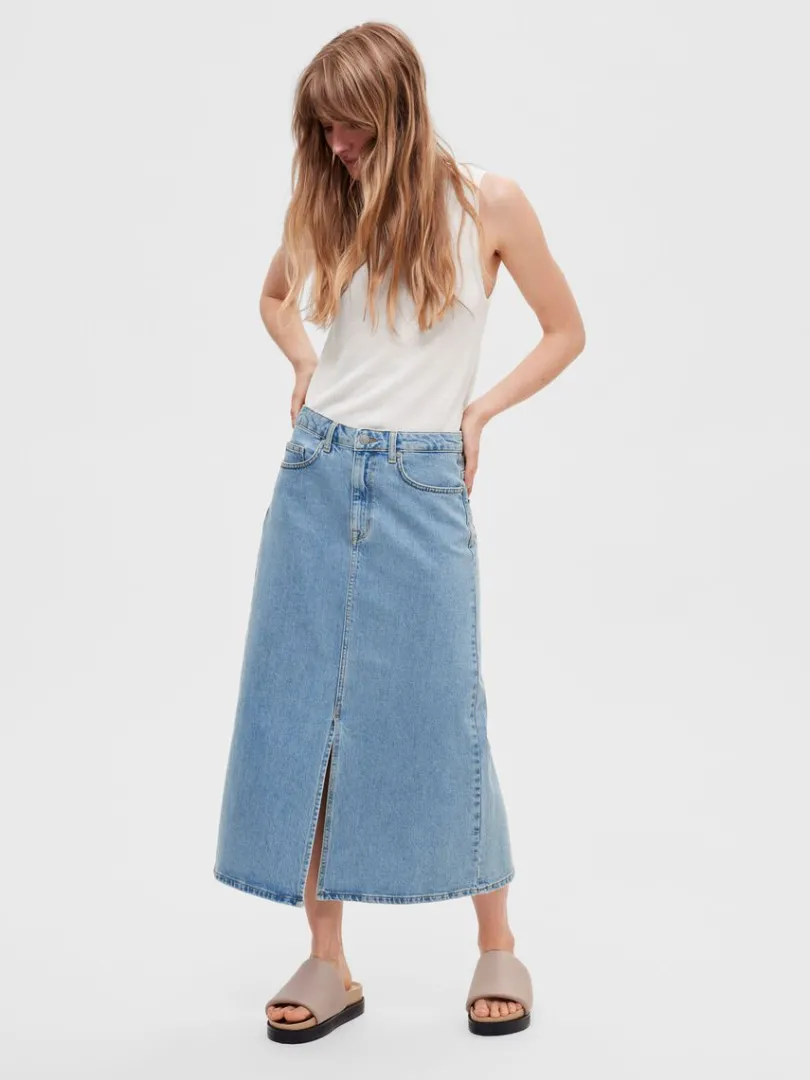 denim_midinederdel_3-4.webp Nederdele>SELECTED DENIM MIDINEDERDEL Blue