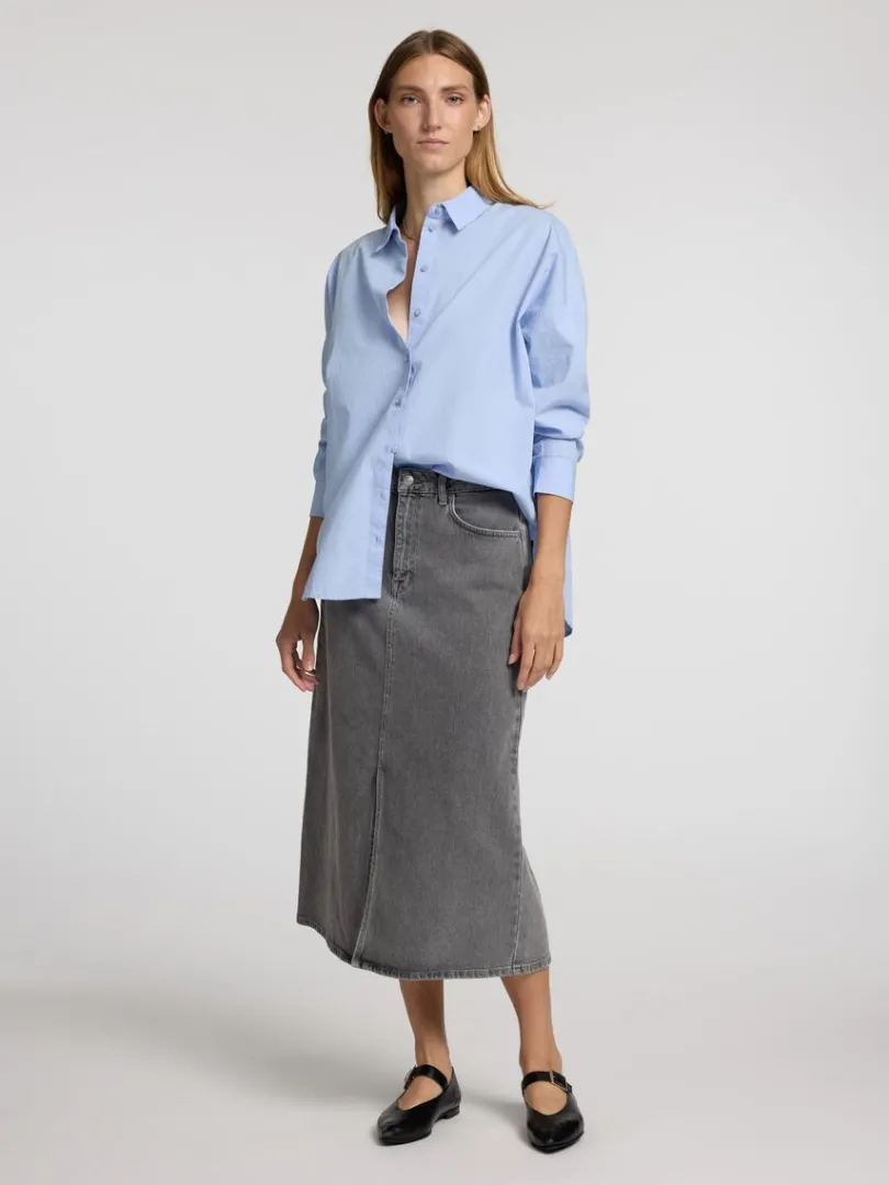 denim_midinederdel_4-3.webp Nederdele>SELECTED DENIM MIDINEDERDEL Grey