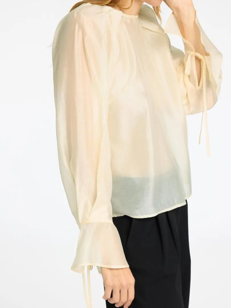 detaljeret_langrmet_bluse_3-1.webp Toppe Og Bluser>SELECTED DETALJERET LANGÆRMET BLUSE Beige