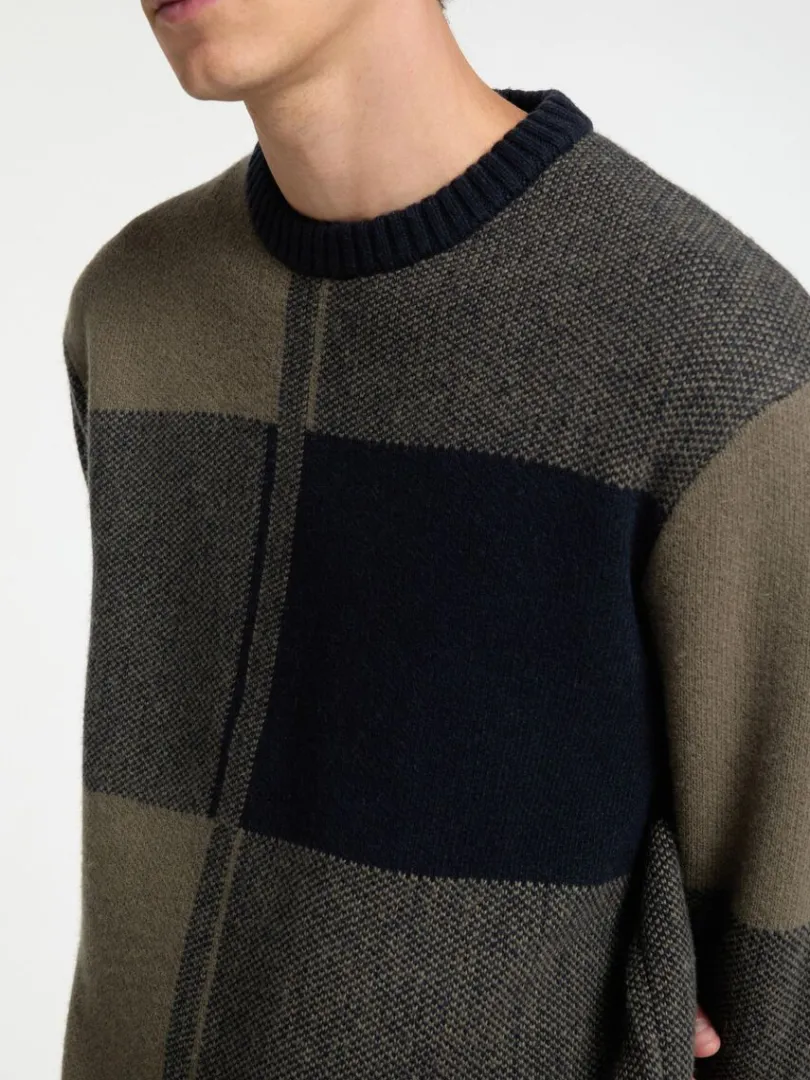 farveblok_sweater_med_run_3.webp Strik>SELECTED FARVEBLOK SWEATER MED RUND HALS Blue