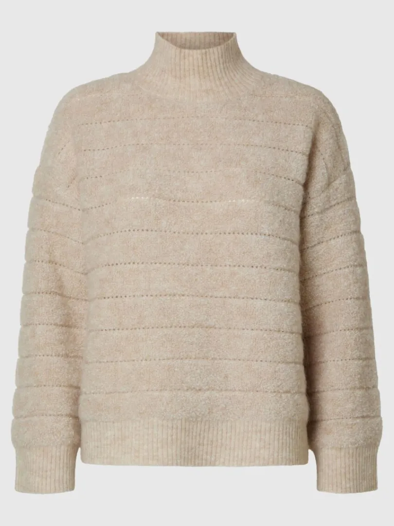 fluffy_hjhalset_trje_0.webp Strik>SELECTED FLUFFY HØJHALSET TRØJE Beige