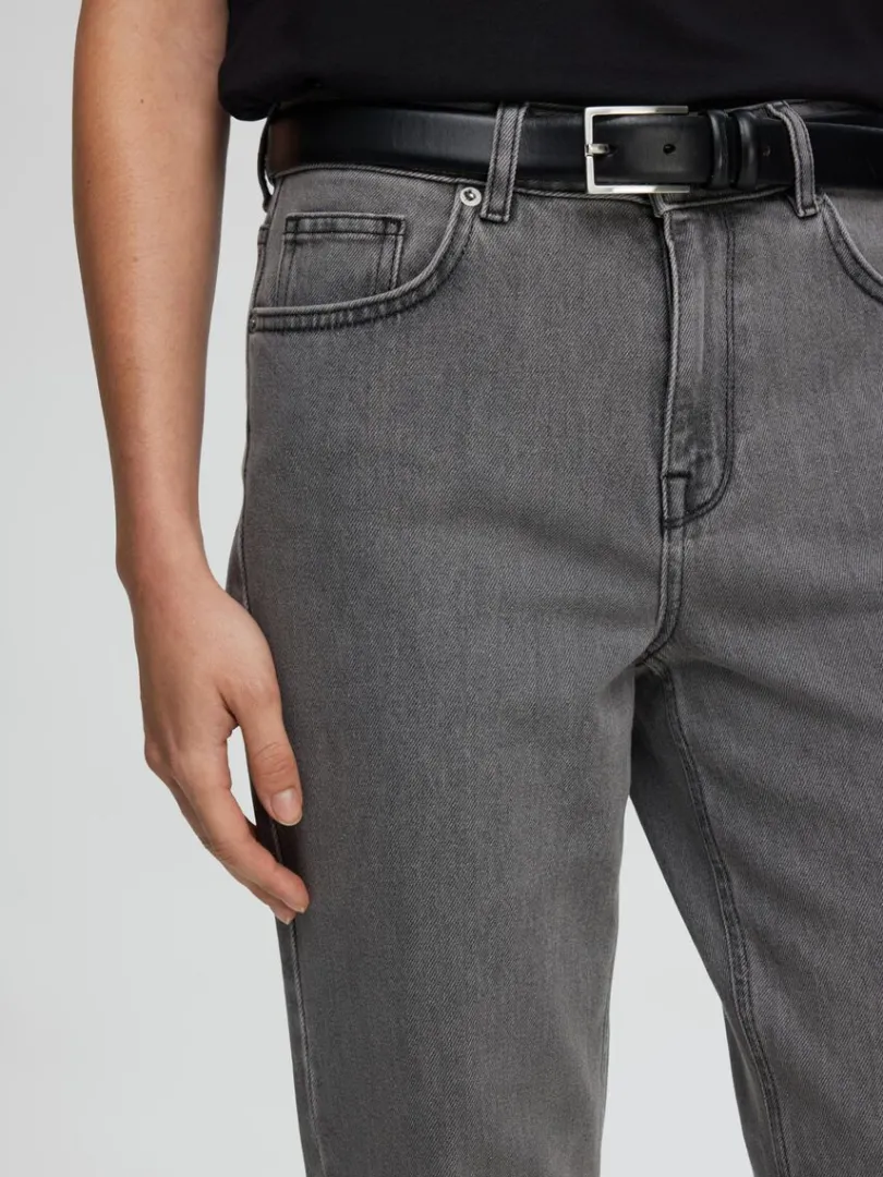 gr_straight_fit_jeans_3.webp Jeans>SELECTED GRÅ STRAIGHT FIT JEANS Grey