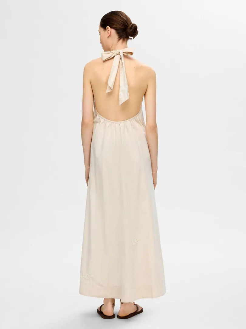 halterneck_maxikjole_4.webp Kjoler>SELECTED HALTERNECK MAXIKJOLE Beige