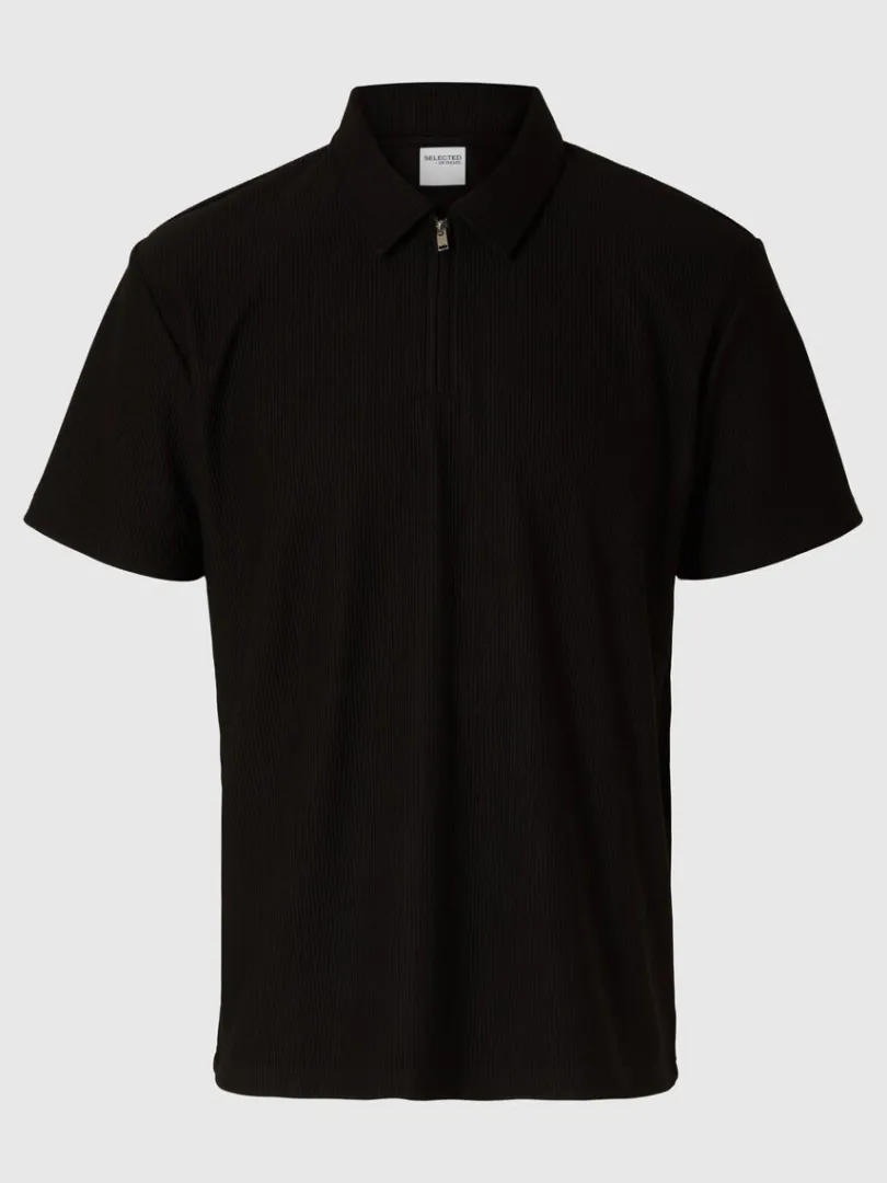 halv_lynls_pliss_polo_3-1.webp Poloer>SELECTED HALV LYNLÅS PLISSÉ POLO Black