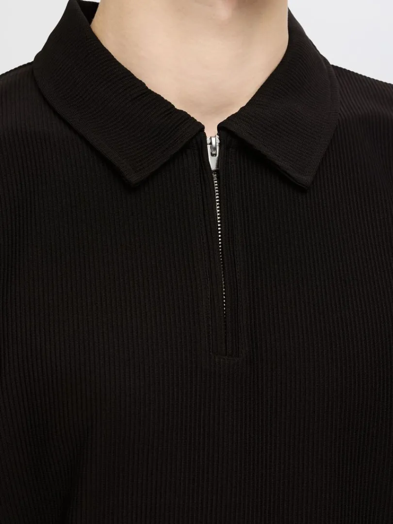 halv_lynls_pliss_polo_4-1.webp Poloer>SELECTED HALV LYNLÅS PLISSÉ POLO Black