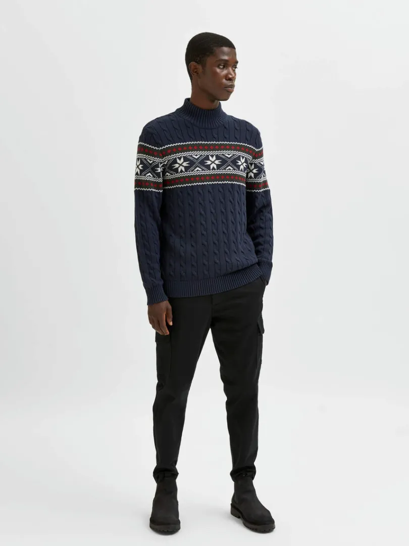 hj_hals_julesweater_1.webp Strik>SELECTED - HØJ HALS JULESWEATER Blue