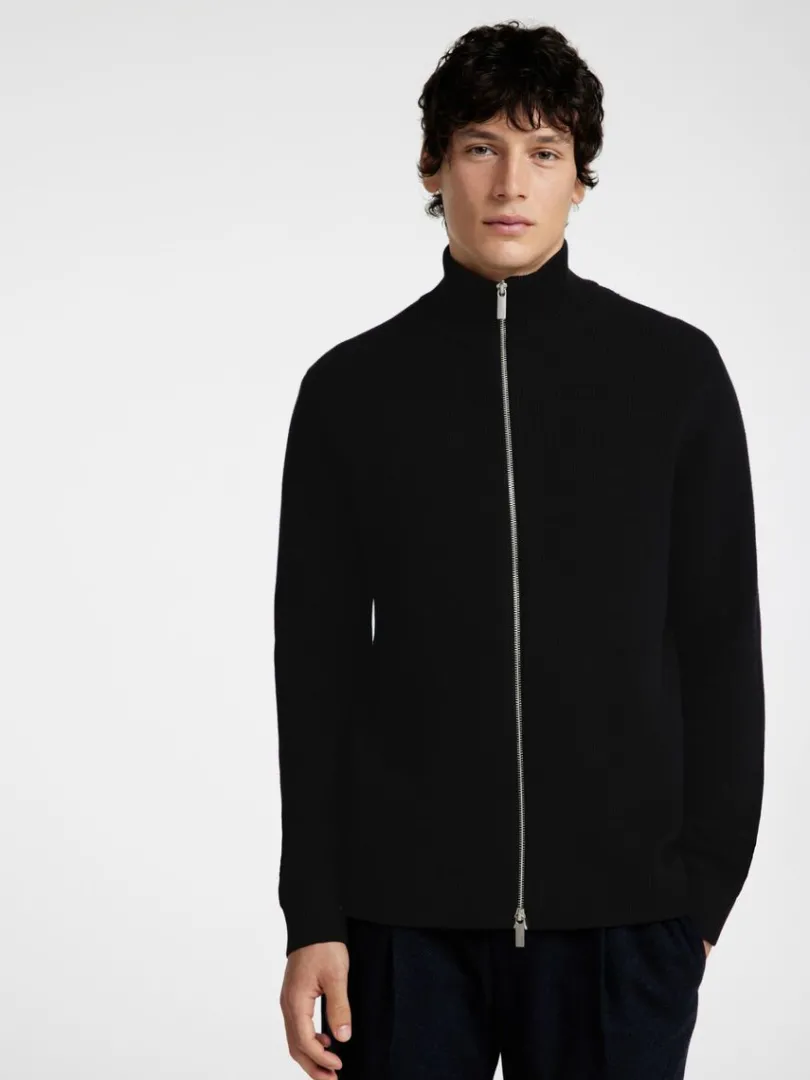 hj_hals_med_lynls_strikke_0-1.webp Strik>SELECTED HØJ HALS MED LYNLÅS STRIKKET CARDIGAN Black