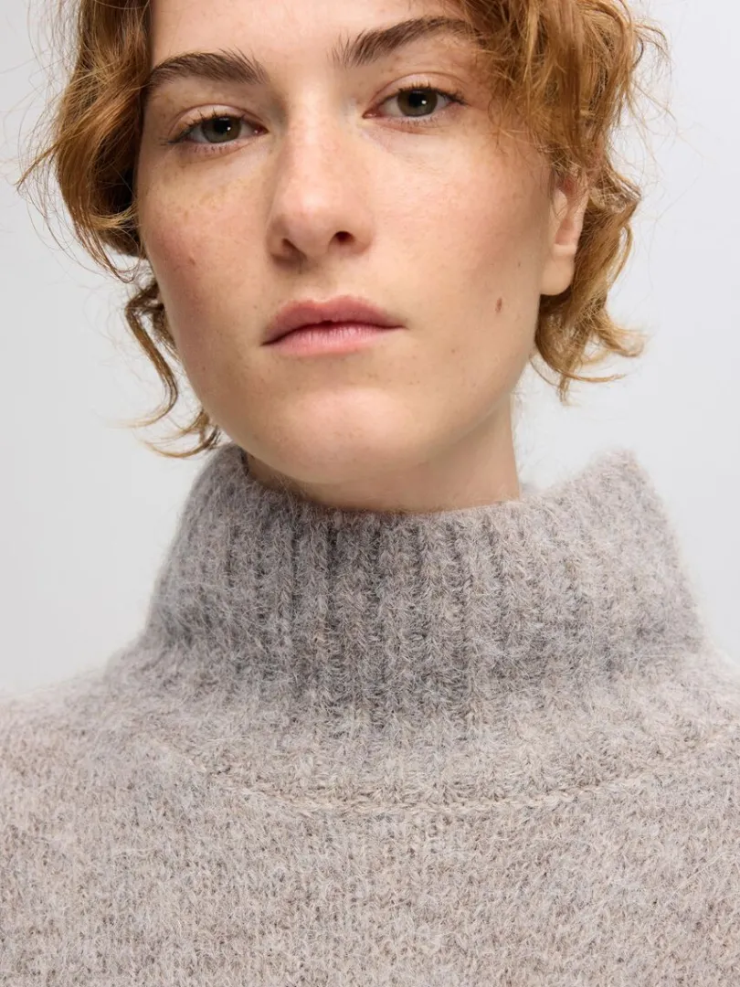 hj_hals_pullover_3.webp Strik>SELECTED HØJ HALS PULLOVER Grey