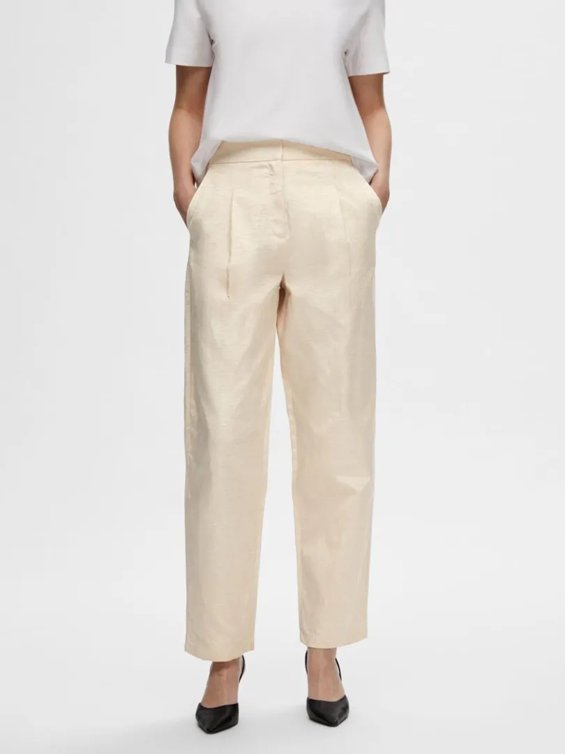 hjtaljet_bukser_med_lige__0.webp Bukser>SELECTED HØJTALJET BUKSER MED LIGE BEN Beige