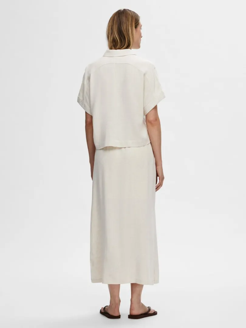 hjtaljet_maxinederdel_5-2.webp Nederdele>SELECTED HØJTALJET MAXINEDERDEL Beige