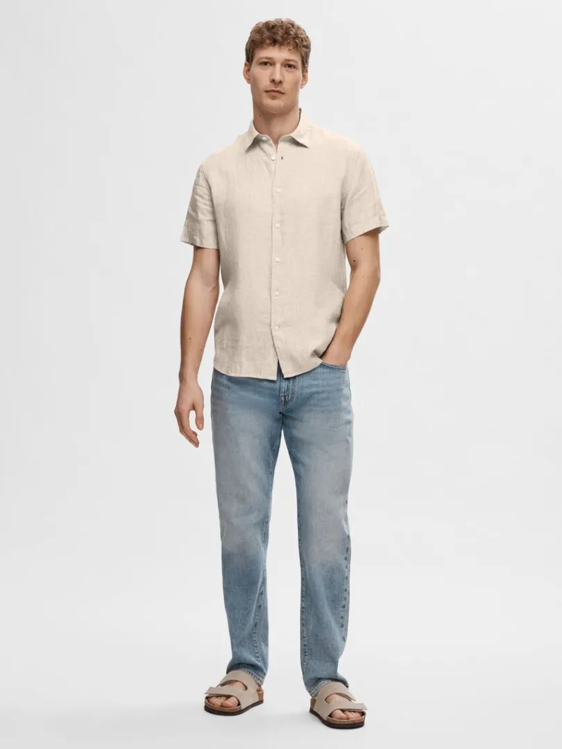 hr_kortrmet_skjorte_2.webp Skjorter>SELECTED 100% HØR KORTÆRMET SKJORTE Beige