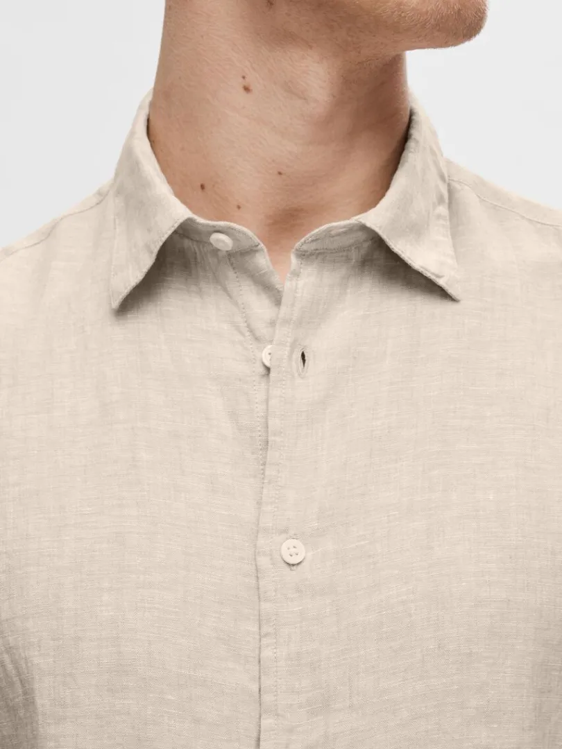 hr_kortrmet_skjorte_5.webp Skjorter>SELECTED 100% HØR KORTÆRMET SKJORTE Beige