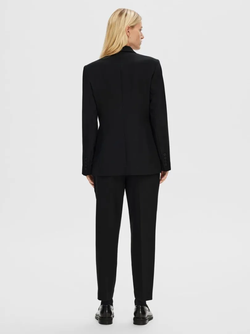 klassisk_enkeltradet_blaz_4-1.webp Jakkesæt & Blazers>SELECTED KLASSISK ENKELTRADET BLAZER Black