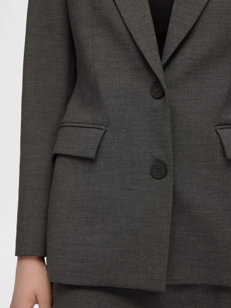 klassisk_fit_blazer_3-2.webp Jakkesæt & Blazers>SELECTED KLASSISK FIT BLAZER Grey