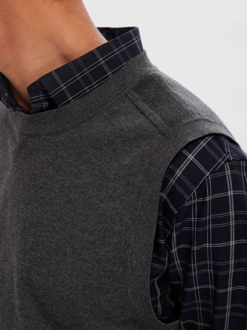 klassisk_strik_vest_3-1.webp Strik>SELECTED KLASSISK STRIK VEST Grey