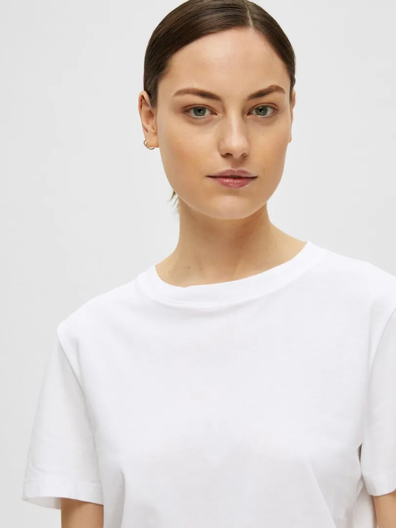 klassisk_tshirt_3-1.webp T-shirts>SELECTED KLASSISK T-SHIRT White