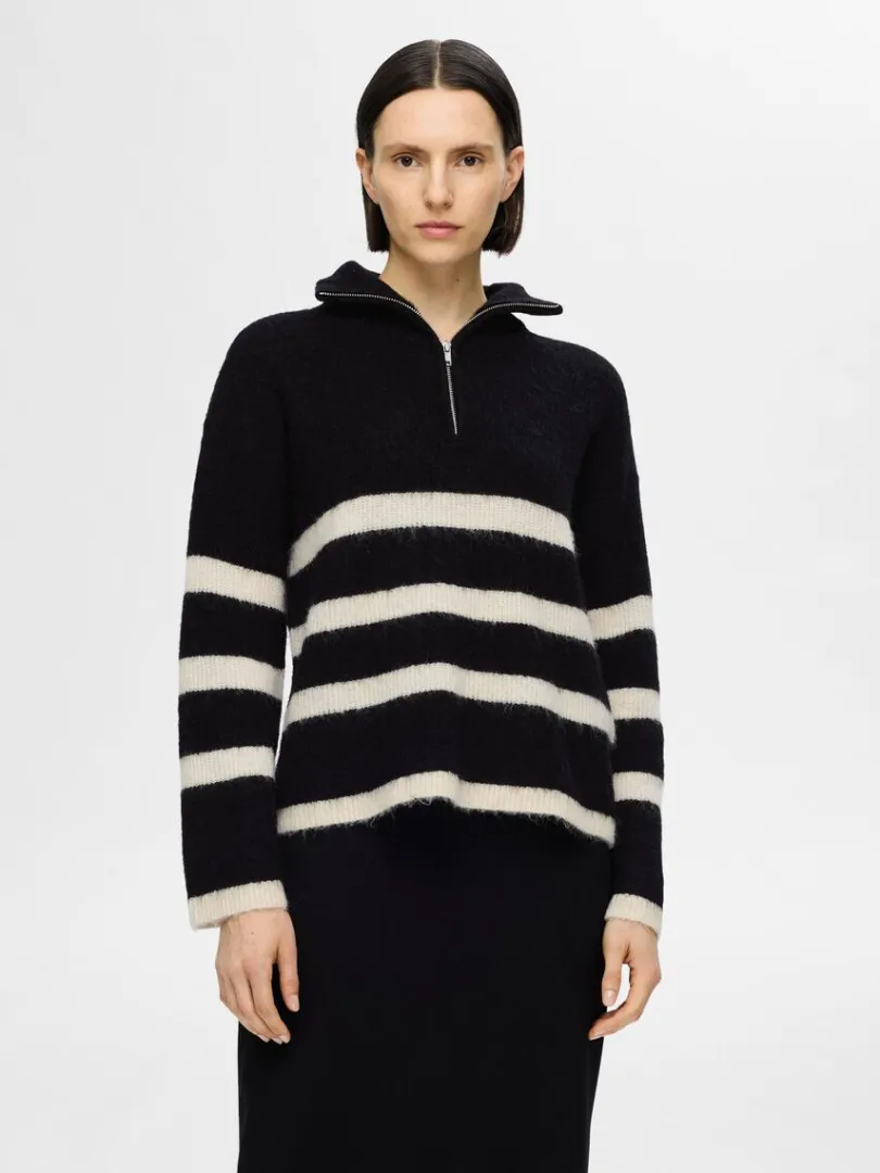 kort_lynls_pullover_0-1.webp Strik>SELECTED KORT LYNLÅS PULLOVER Black
