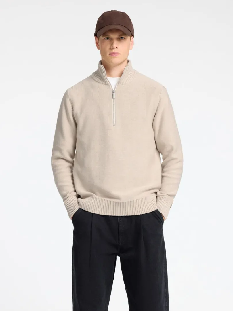 kort_lynls_pullover_0-8.webp Strik>SELECTED KORT LYNLÅS PULLOVER Beige