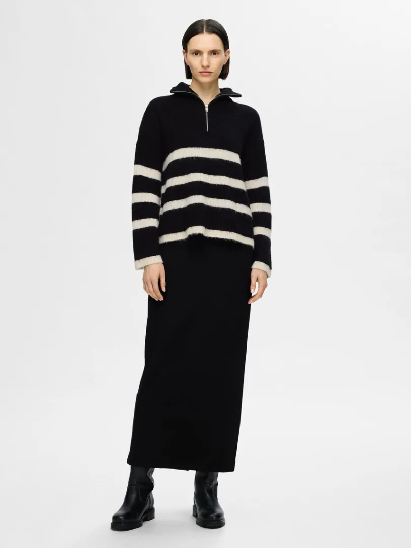 kort_lynls_pullover_1-1.webp Strik>SELECTED KORT LYNLÅS PULLOVER Black