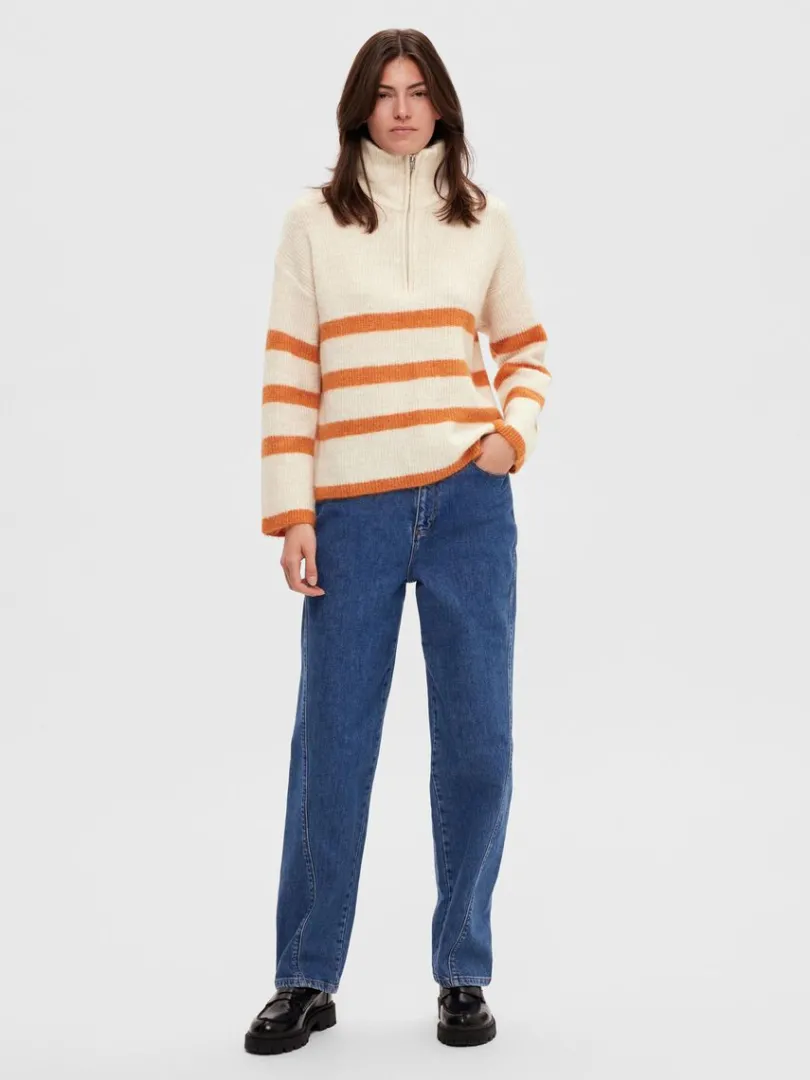 kort_lynls_pullover_1-7.webp Strik>SELECTED KORT LYNLÅS PULLOVER Beige