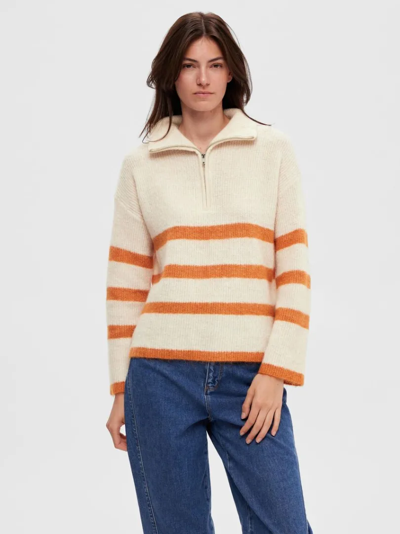 kort_lynls_pullover_2-7.webp Strik>SELECTED KORT LYNLÅS PULLOVER Beige