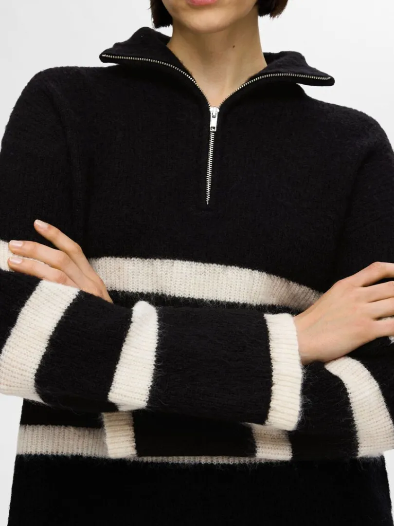 kort_lynls_pullover_3-1.webp Strik>SELECTED KORT LYNLÅS PULLOVER Black